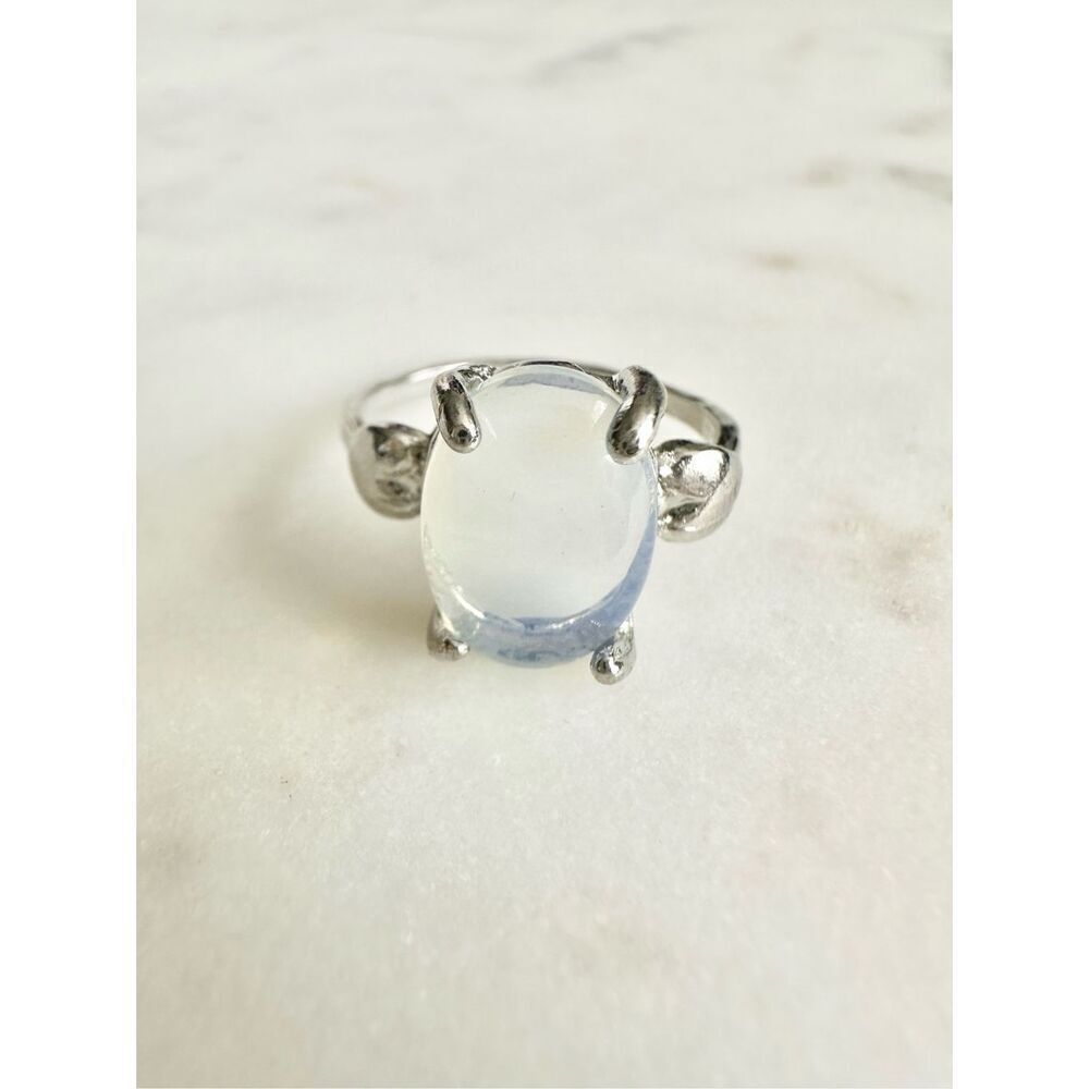Iridescent oval ring size 9 - Picture 2 of 4